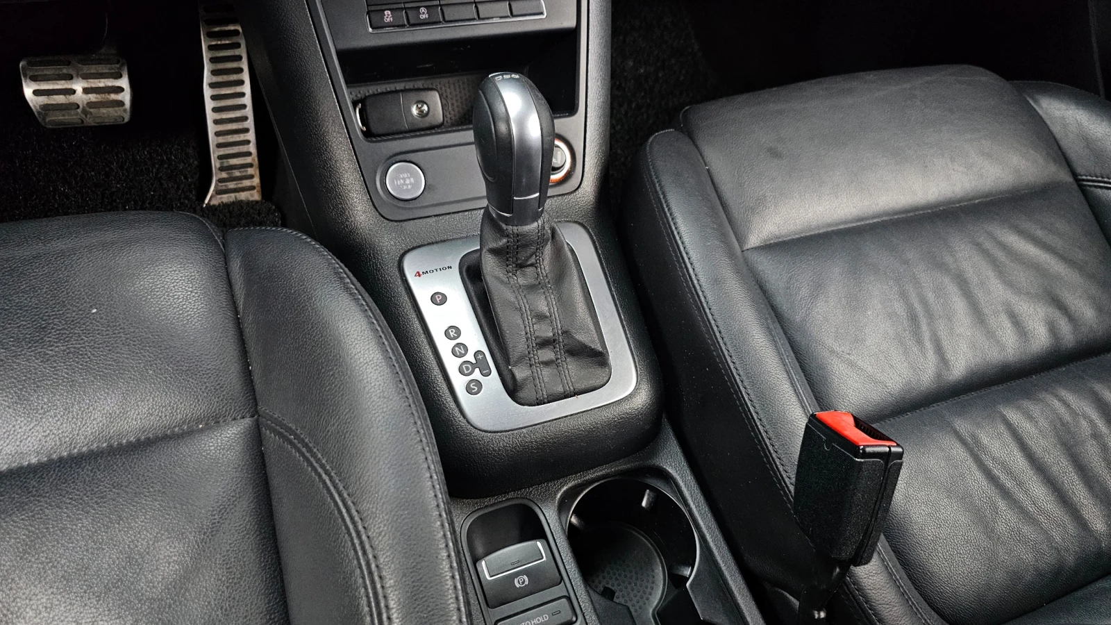 VW Tiguan 2.0TDI COMFORT - изображение 8