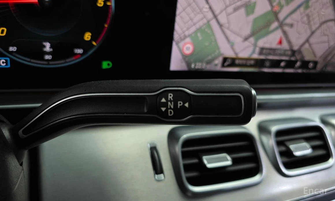 Mercedes-Benz GLE  - изображение 9