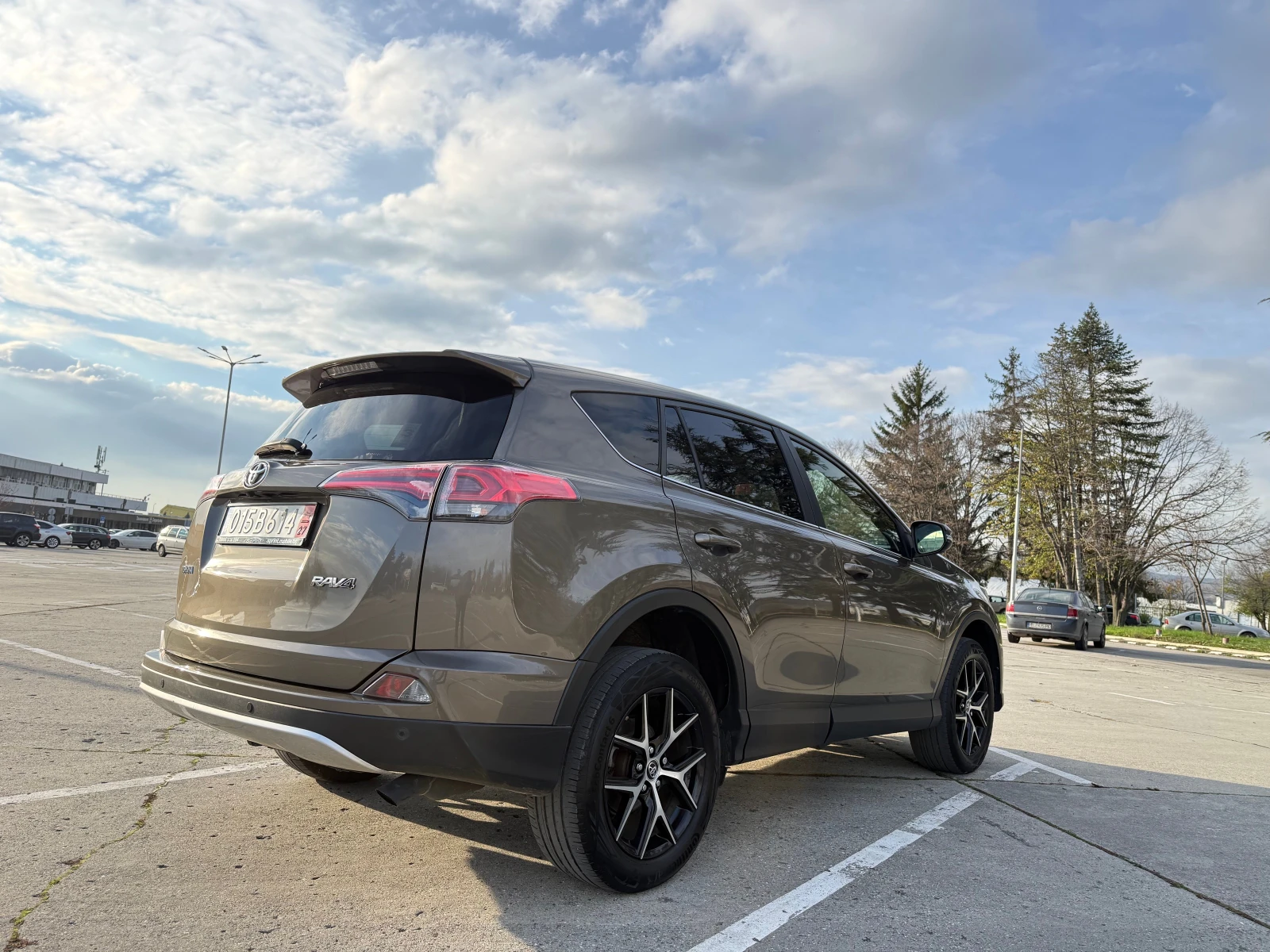 Toyota Rav4 2.0///Executive///Face-Lift///TOP///KeyLess/// - изображение 8