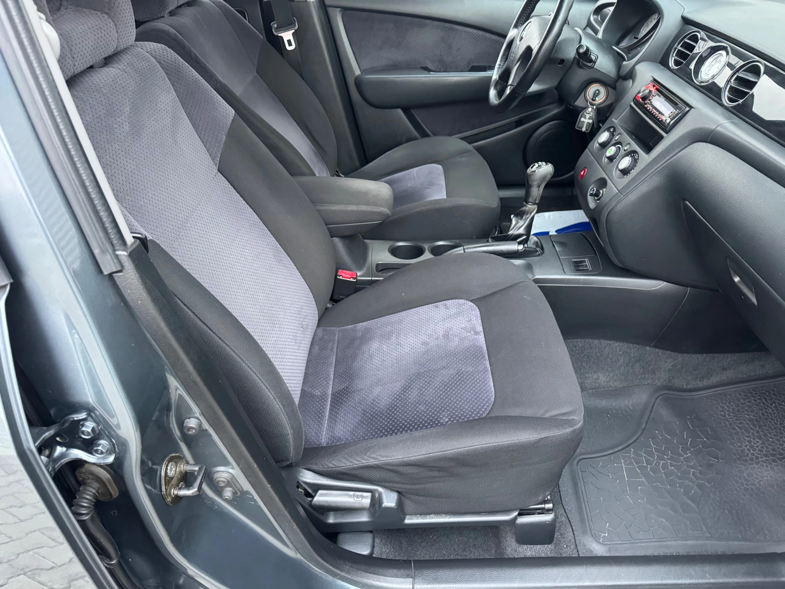 Mitsubishi Outlander 2, 0i 136ps, 4x4, климатр., ел.пакет, usb, евро4 - изображение 10