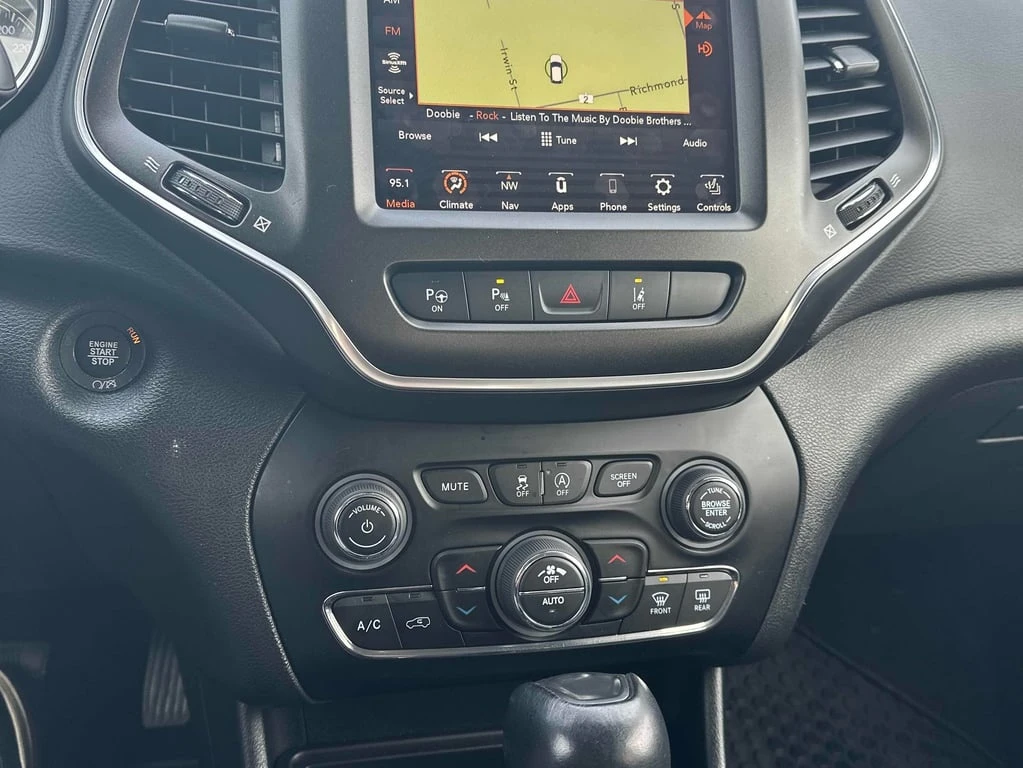 Jeep Cherokee Trailhawk / 4WD / Distronic / Подгреви / Carfax  - изображение 9