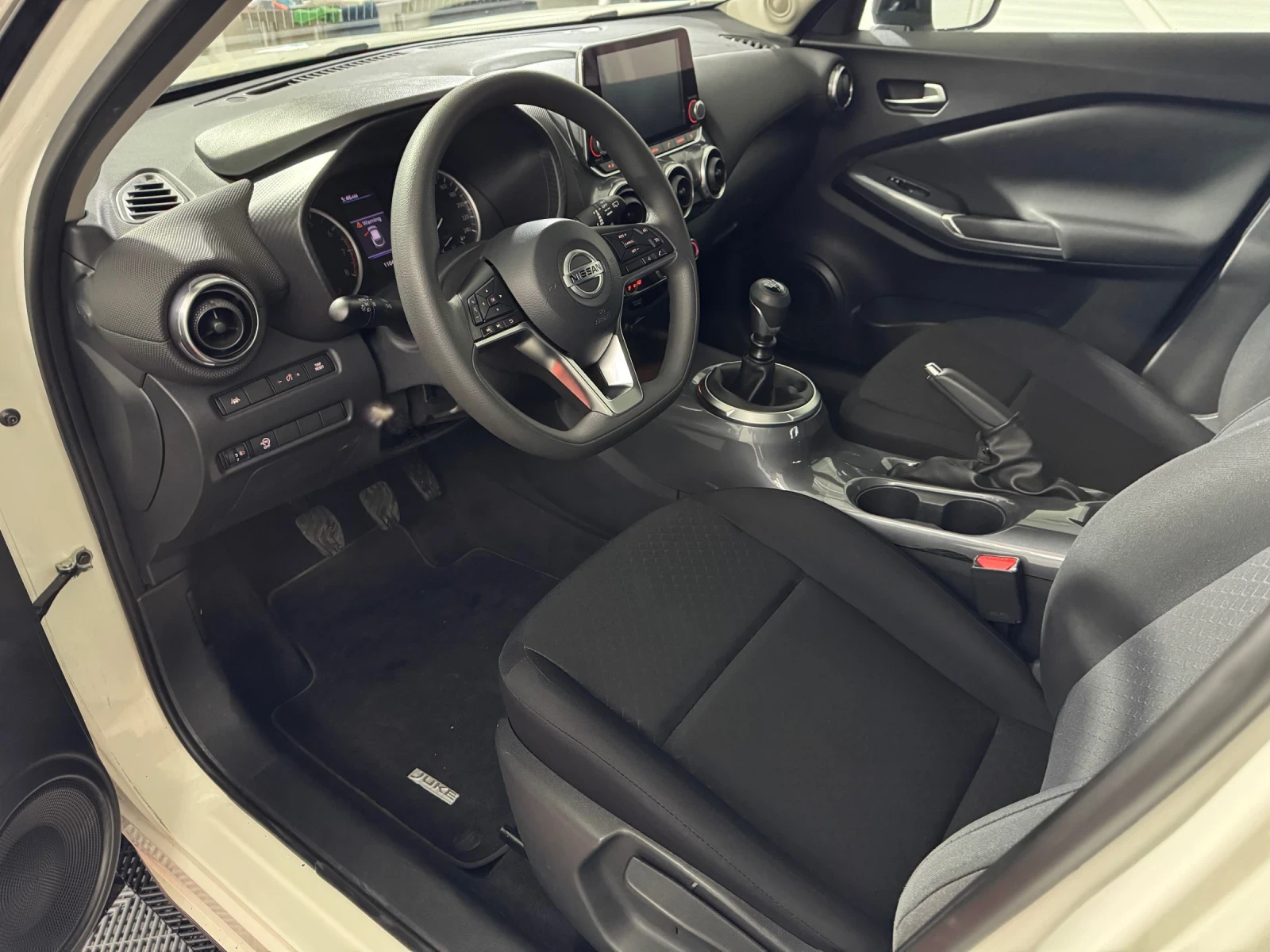 Nissan Juke 1.0 DIG-T - TEKNA - EURO 6D  - изображение 8