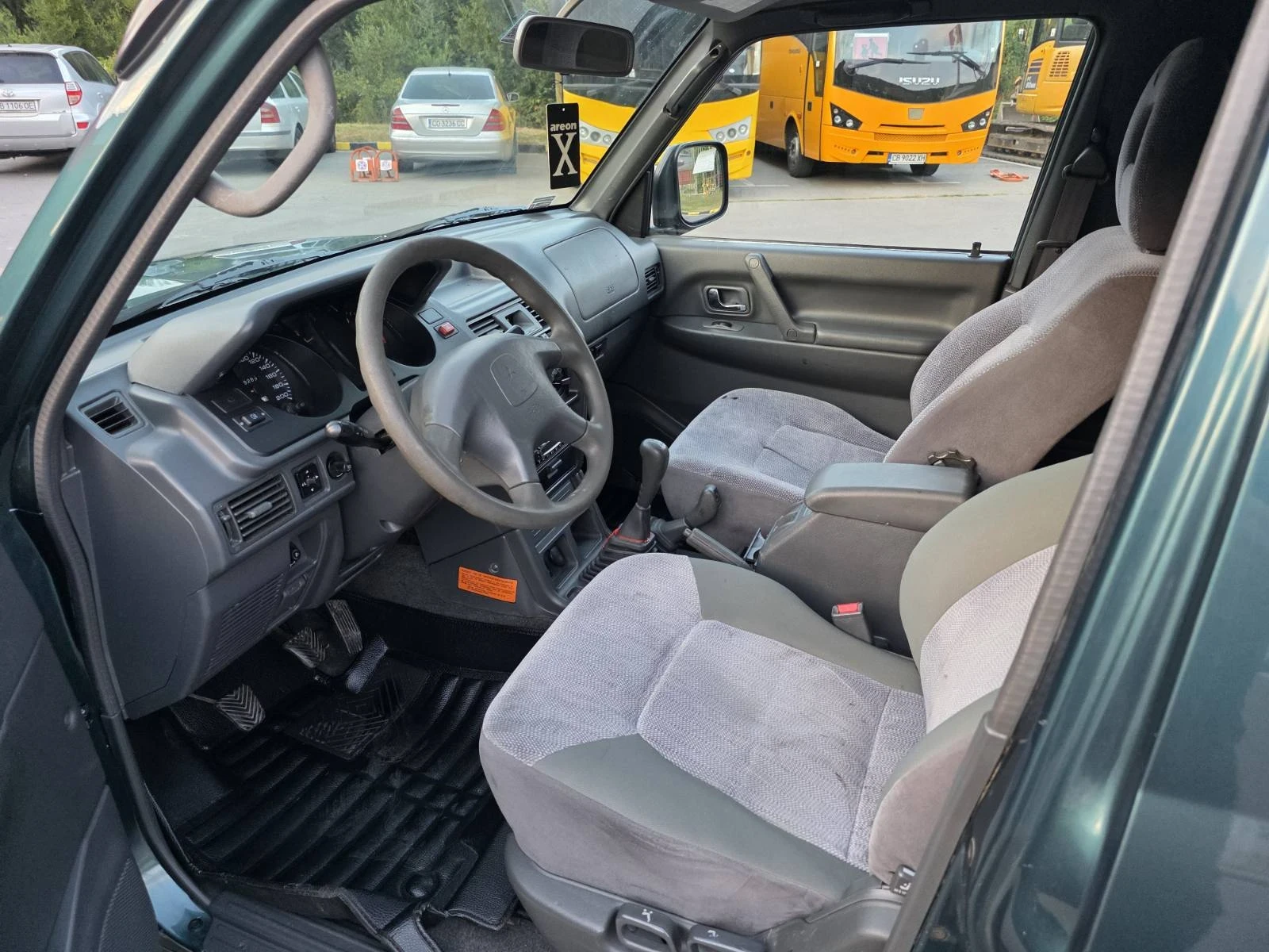 Mitsubishi Pajero FACE 2.5 4x4 2003г, снимка 11 - Автомобили и джипове - 53774605