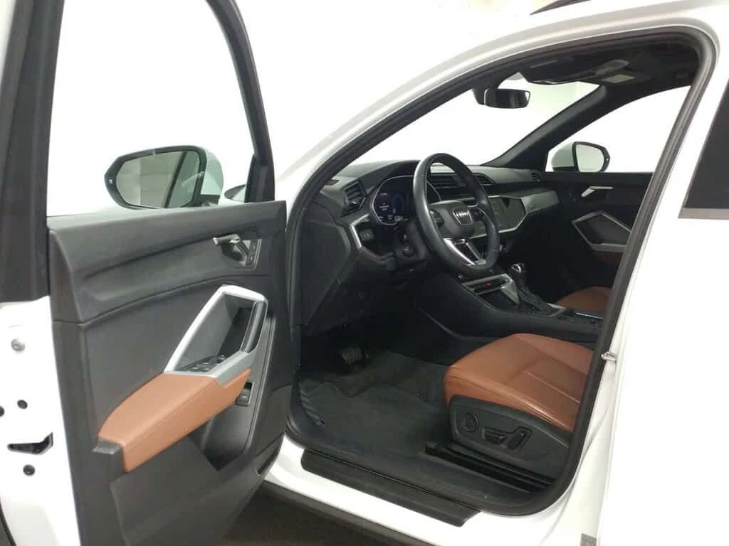 Audi Q3 * 45 KOMFORT QUATTRO TOIT PANO| CARPLAY| CAMERA * , снимка 7 - Автомобили и джипове - 53831305