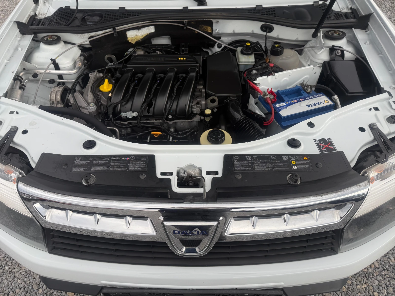 Dacia Duster 1.6 I 4×4 EVRO 5, снимка 15 - Автомобили и джипове - 53965269