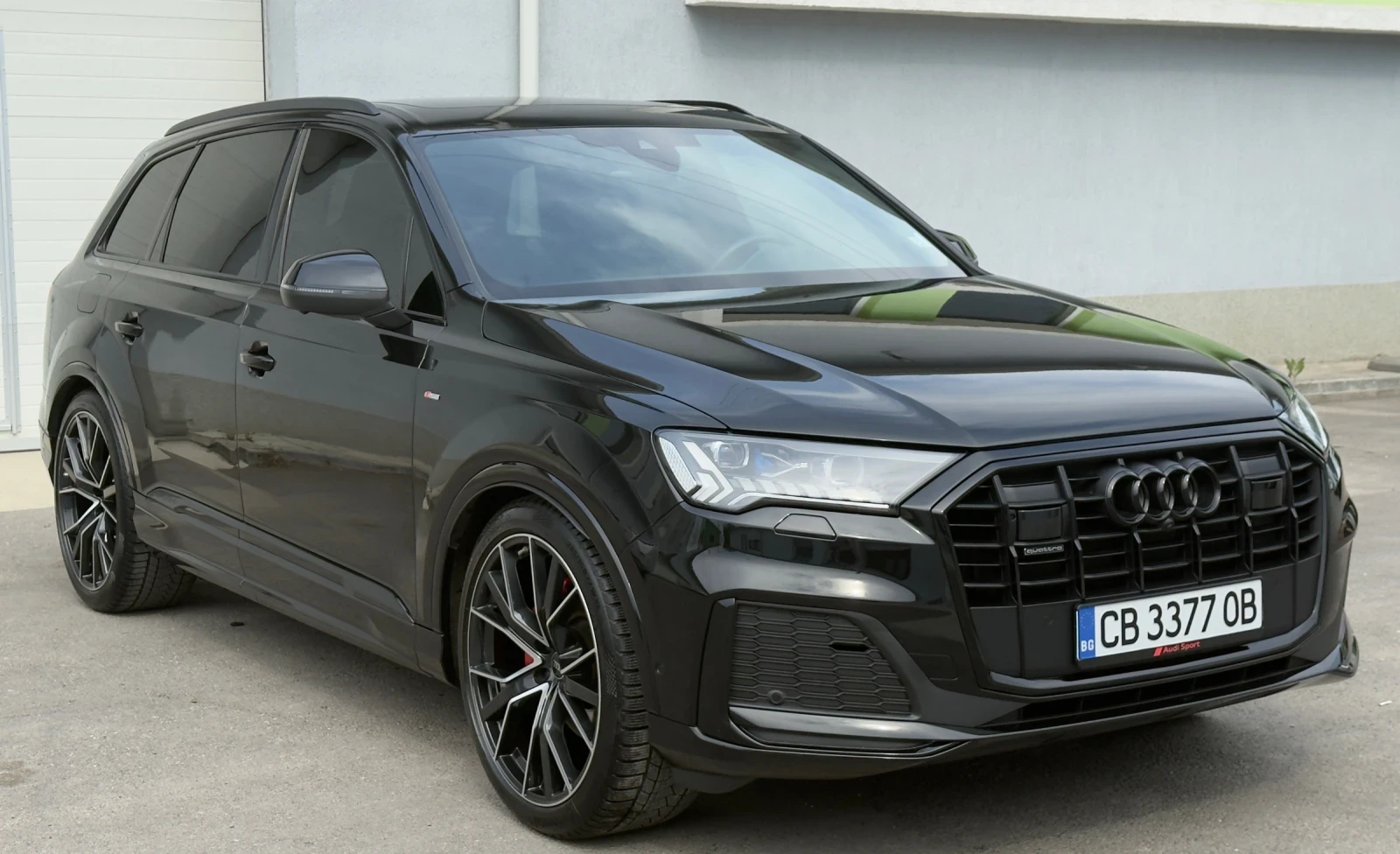 Audi Q7 50 TDI Black Edition Full 3xSline, снимка 2 - Автомобили и джипове - 54802461