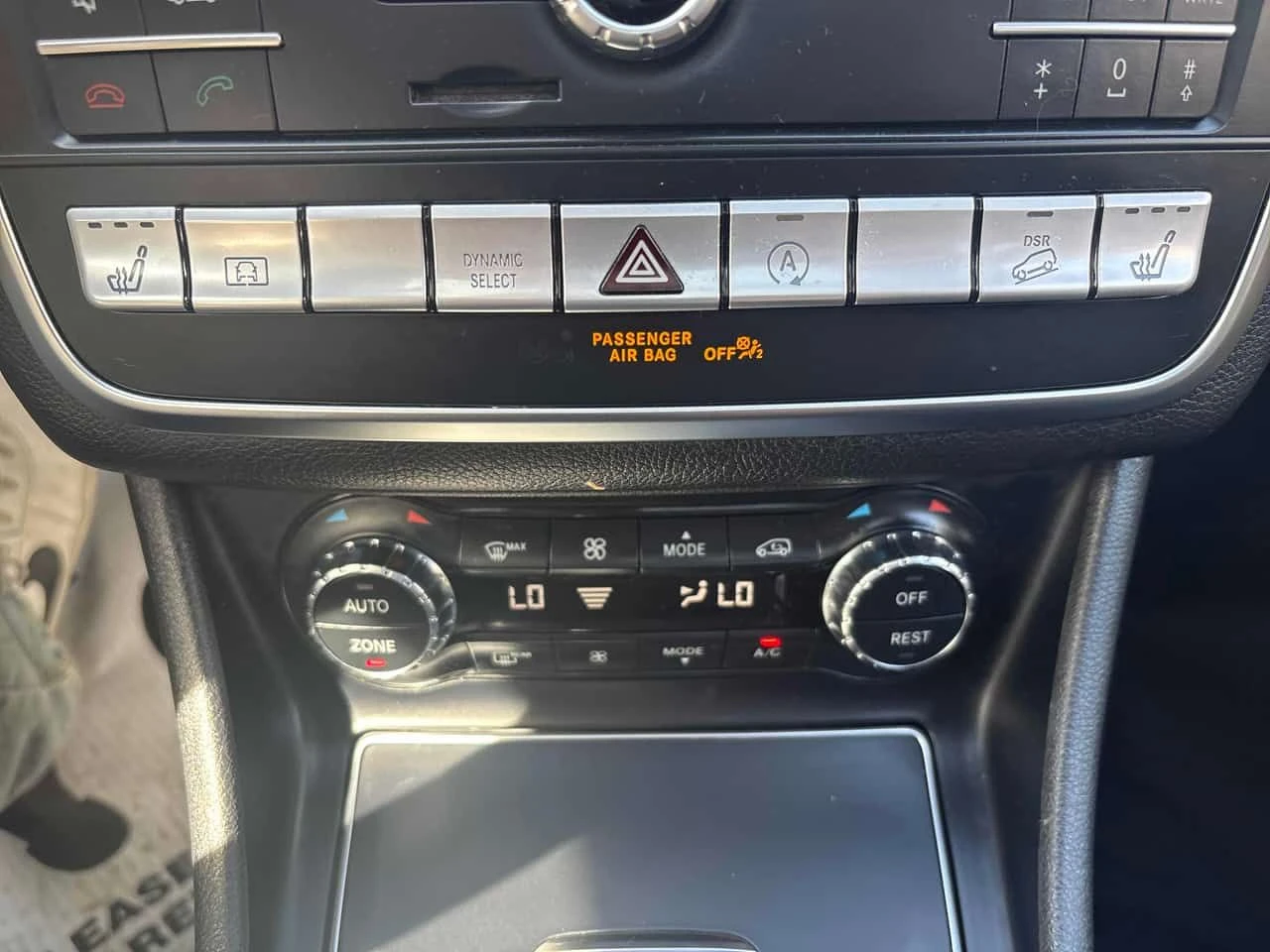 Mercedes-Benz GLA 250 CARFAX/ПАНОРАМА/ПОДГРЕВ/НАВИ/ПАМЕТ/ФИНАНСИРАНЕ, снимка 12 - Автомобили и джипове - 55040375