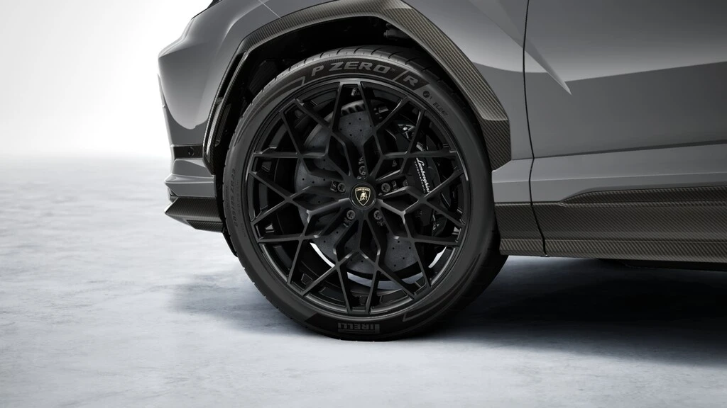 Lamborghini Urus SE PERFORMANTE/ NEW/ AKRAPOVIČ/ B&O/ HUD/ CER, снимка 5 - Автомобили и джипове - 55142217