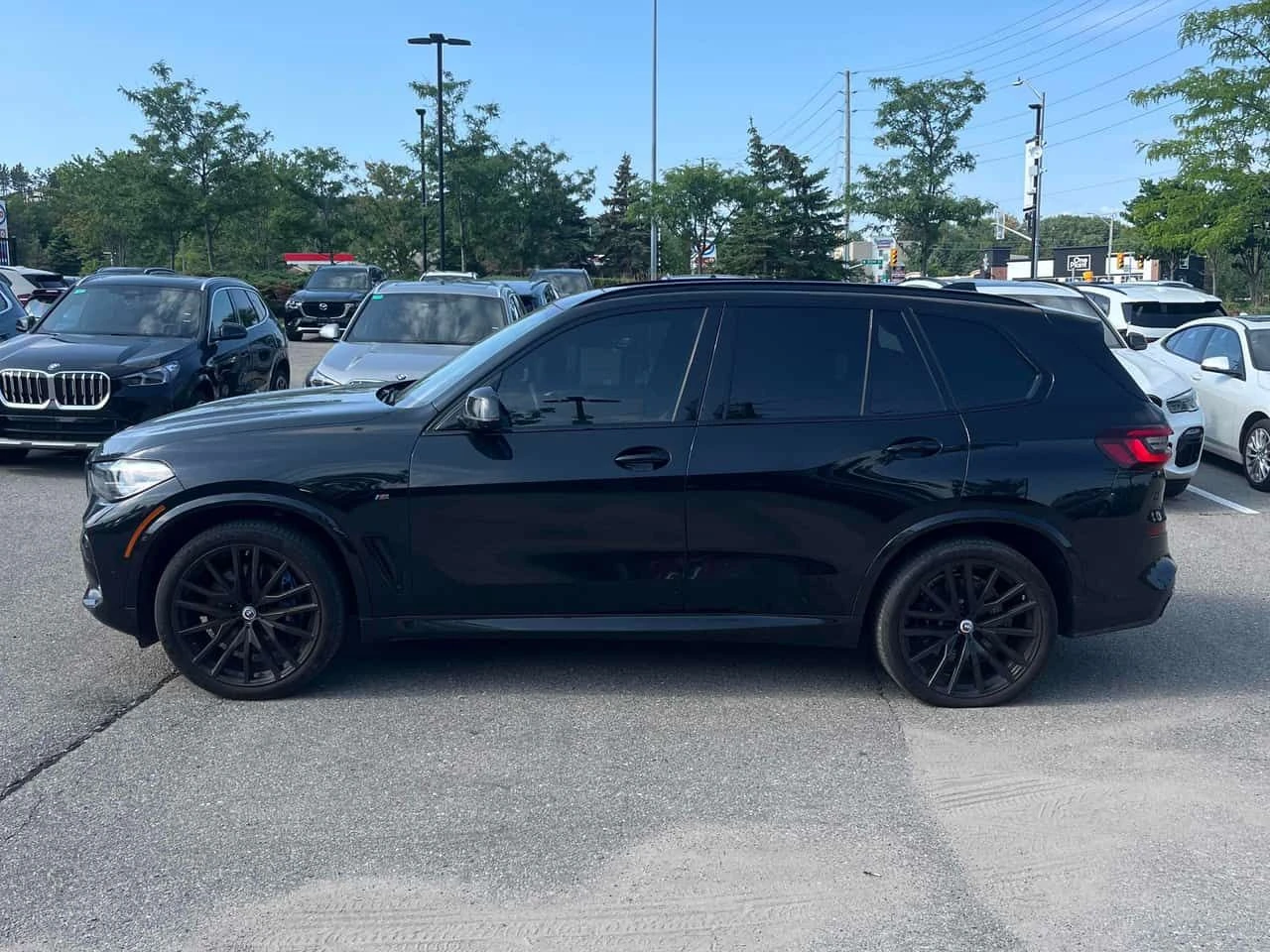 BMW X5 * M50i * АВТОКРЕДИТ БЕЗ ПЪРВОНАЧАЛНА ВНОСКА* , снимка 2 - Автомобили и джипове - 55444393