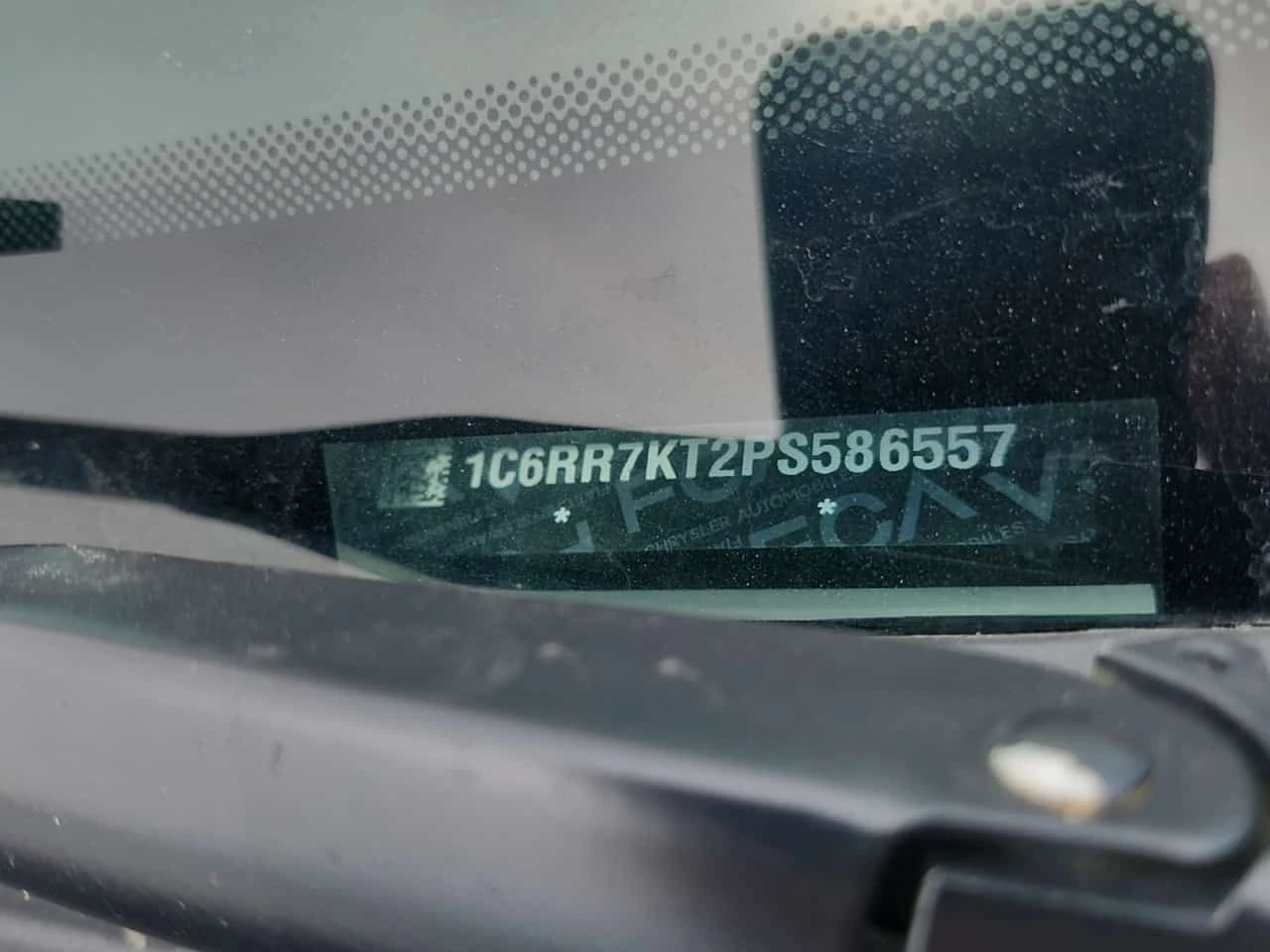 Dodge RAM 1500 EXPRESS CREW CAB SHORT BED * CARFAX, снимка 15 - Автомобили и джипове - 55561436