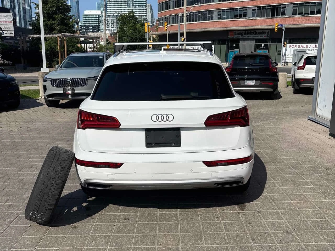 Audi Q5 Technik  CARFAX, снимка 4 - Автомобили и джипове - 55614182