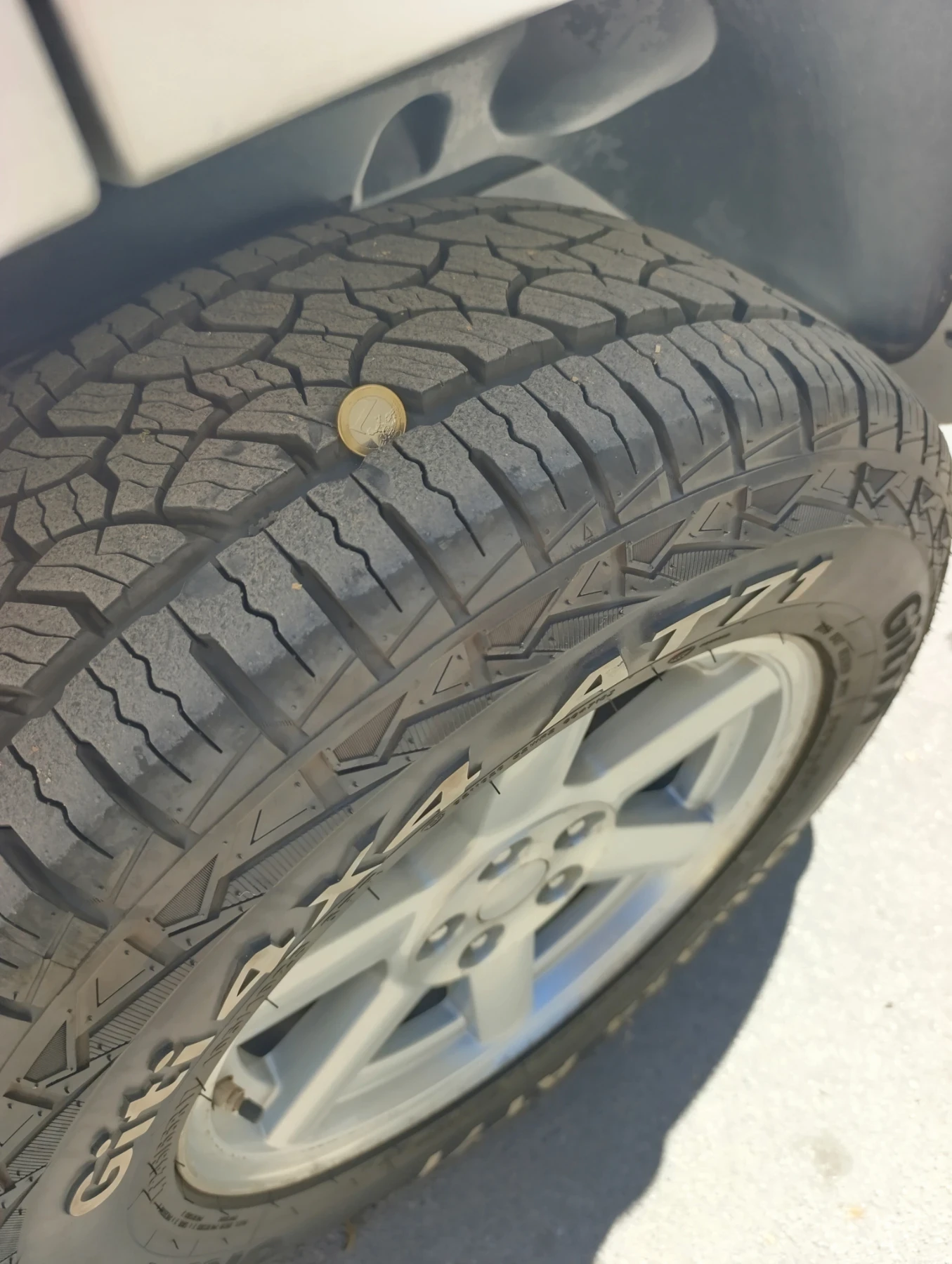 Jeep Cherokee, снимка 4 - Автомобили и джипове - 55978579