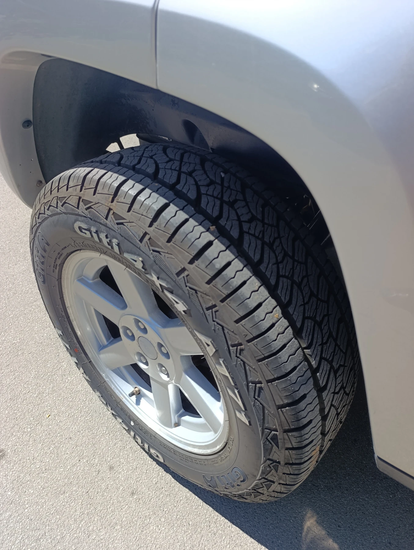Jeep Cherokee, снимка 5 - Автомобили и джипове - 55978579