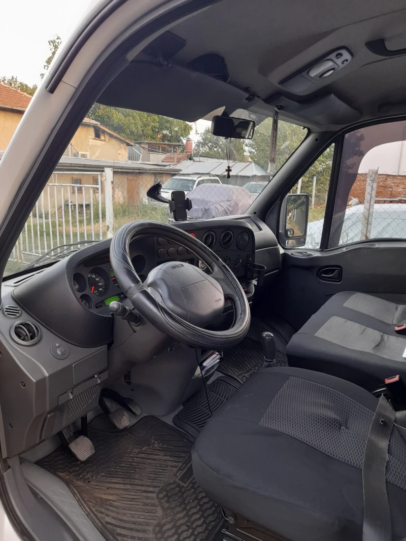 Iveco Daily, снимка 14 - Бусове и автобуси - 47013970