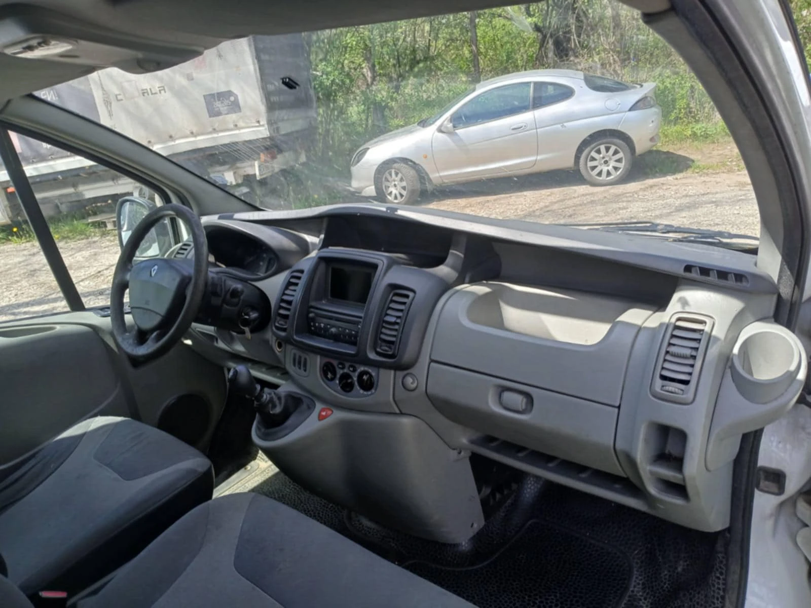 Renault Trafic 2 - изображение 2