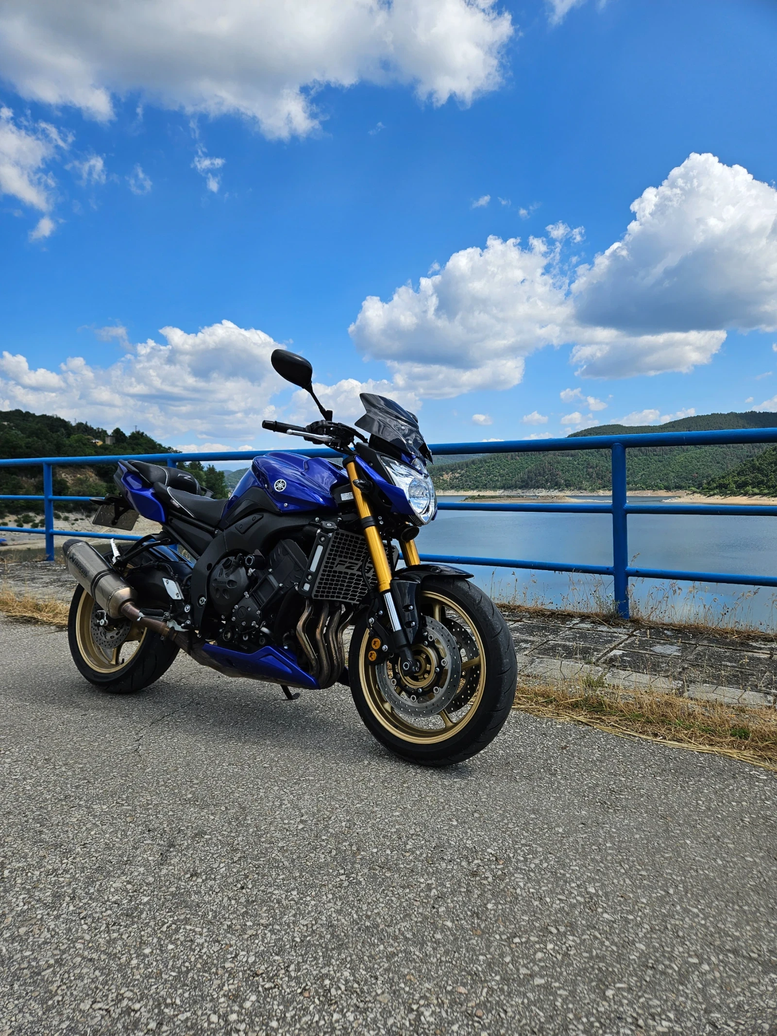 Yamaha FZ8 Acrapovic, Shad седалки + куфар, снимка 2 - Мотоциклети и мототехника - 52532033