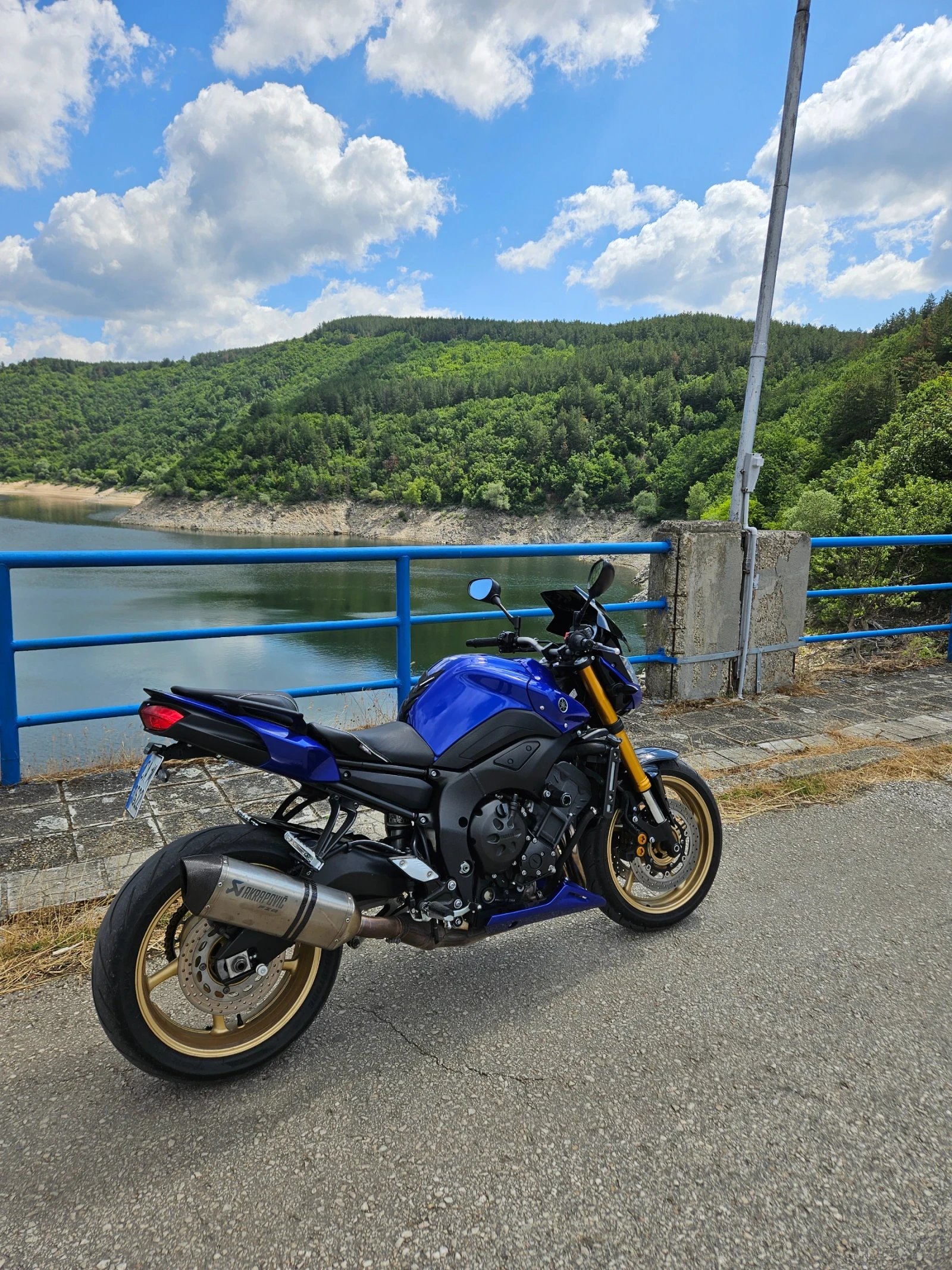 Yamaha FZ8 Acrapovic, Shad седалки + куфар, снимка 3 - Мотоциклети и мототехника - 52532033