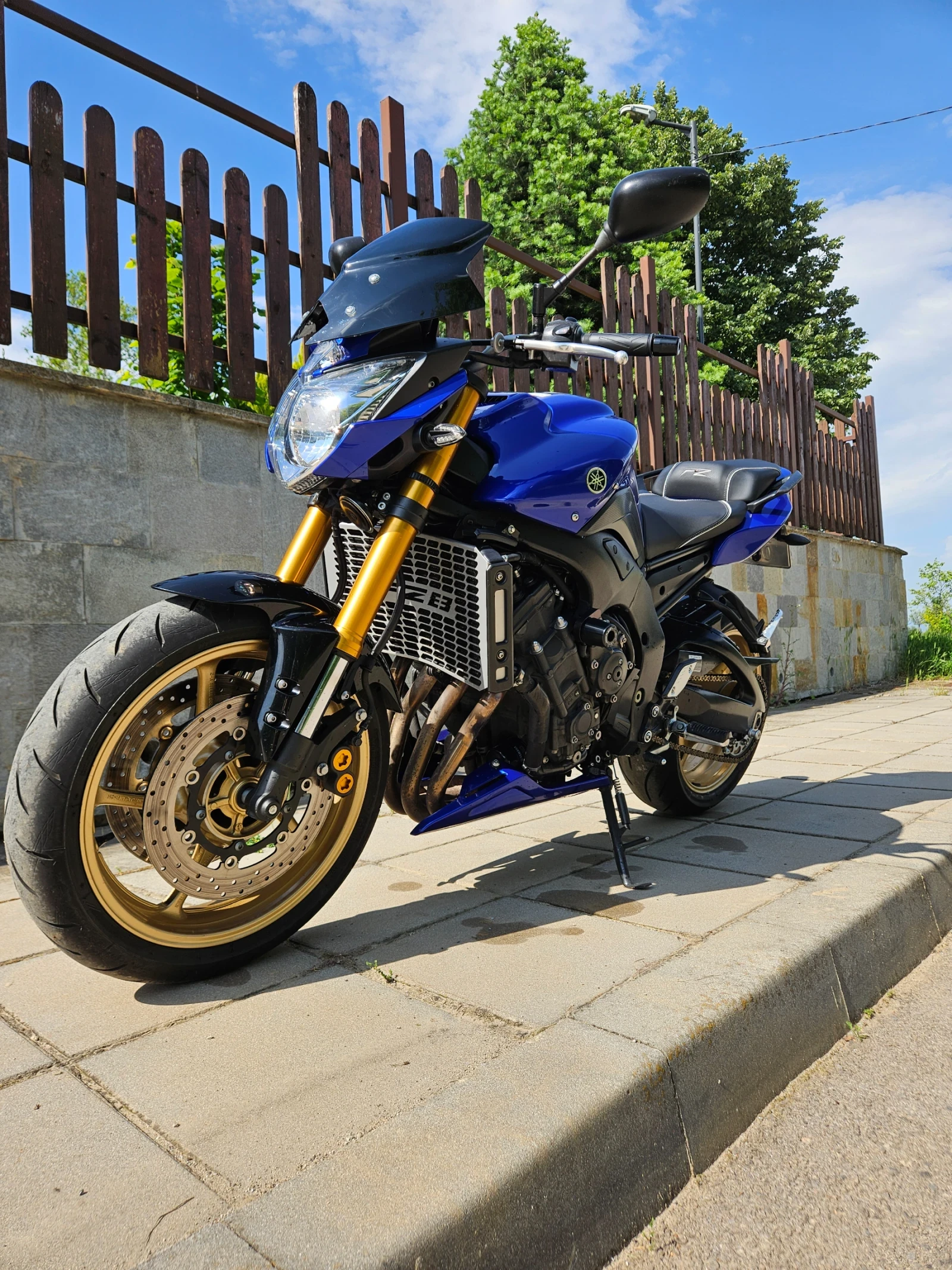 Yamaha FZ8 Acrapovic, Shad седалки + куфар, снимка 2 - Мотоциклети и мототехника - 54934351