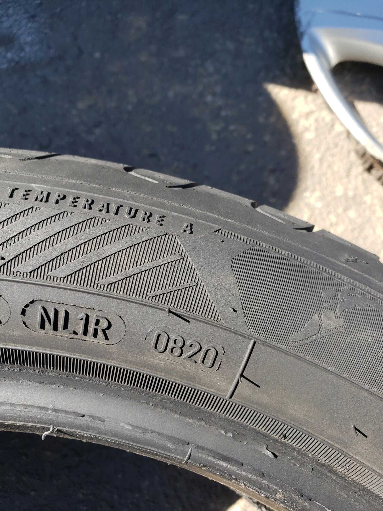 Гуми Летни 215/50R17, снимка 8 - Гуми и джанти - 56359350