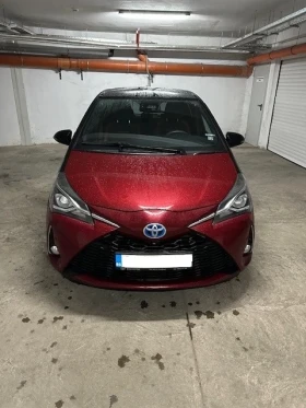 Обява за продажба на Toyota Yaris Toyota Yaris 1.5 P HYBRID 5D Bi-tone Burgundy ~27 500 лв. - изображение 1