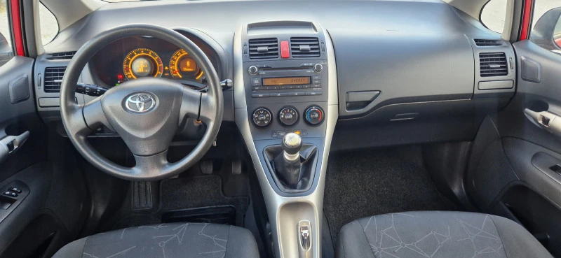 Toyota Auris 1.33 Dual-VVT-i EU-4, снимка 9 - Автомобили и джипове - 49215631