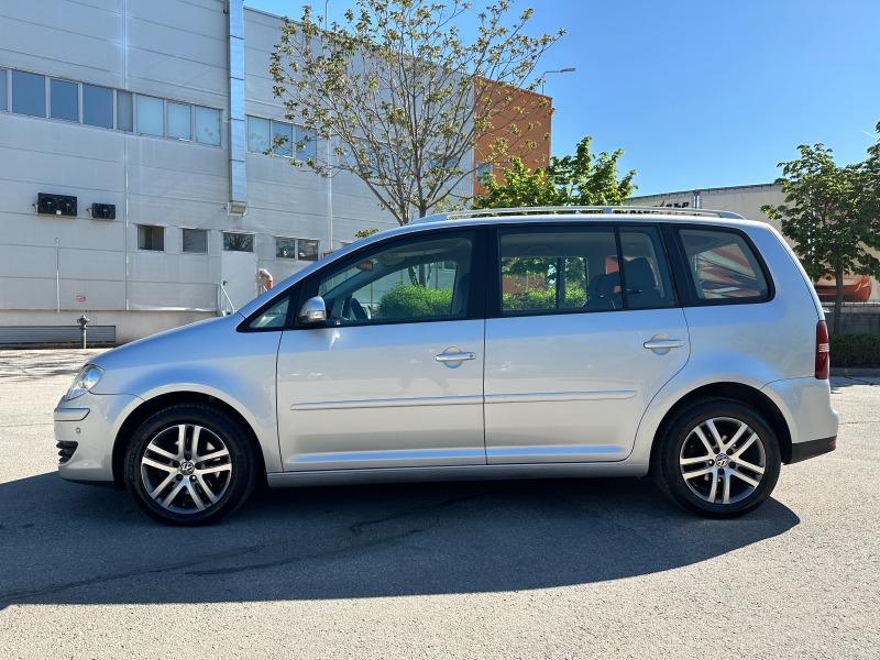 VW Touran Facelift, снимка 2 - Автомобили и джипове - 45300040