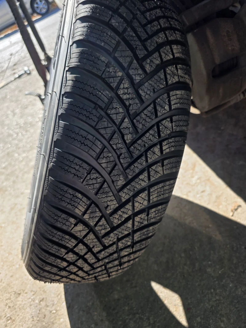 VW Golf 1.6TDI 110 PS GOLF 7, снимка 14 - Автомобили и джипове - 47665346