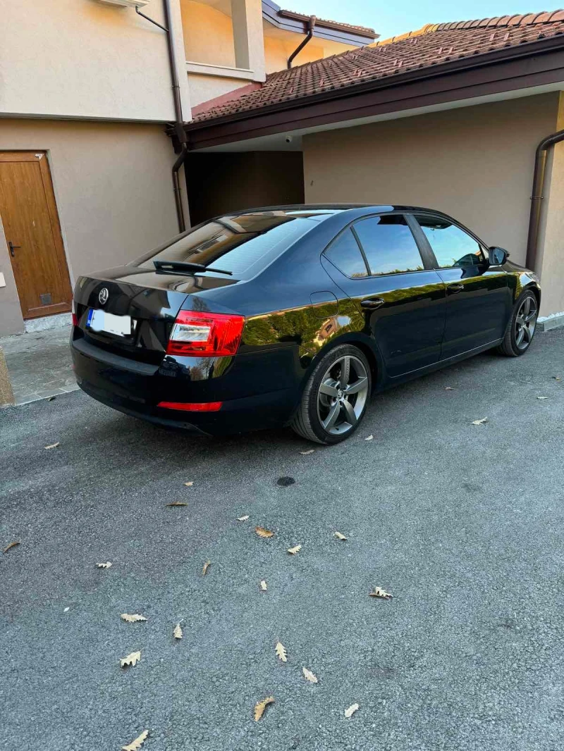 Skoda Octavia 1.2 turbo, снимка 2 - Автомобили и джипове - 47906829