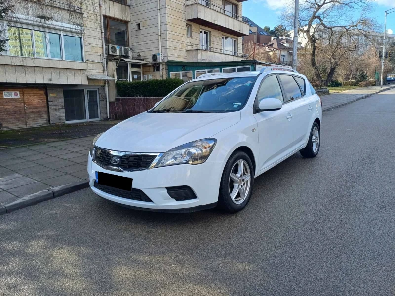 Kia Ceed Sportswagon 1.6CRDI Spirit Facelift , снимка 1 - Автомобили и джипове - 48716342