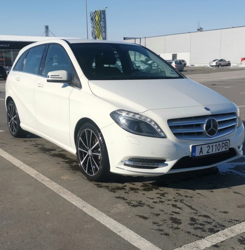 Mercedes-Benz B 180, снимка 1 - Автомобили и джипове - 49307664