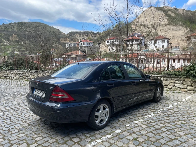 Mercedes-Benz C 200, снимка 2 - Автомобили и джипове - 49426821