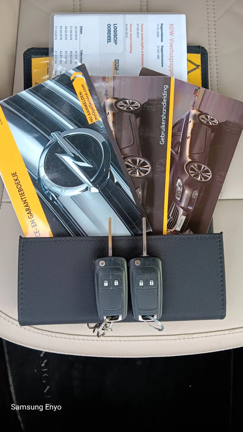 Opel Insignia 1.4 Turbo, снимка 16 - Автомобили и джипове - 52517651