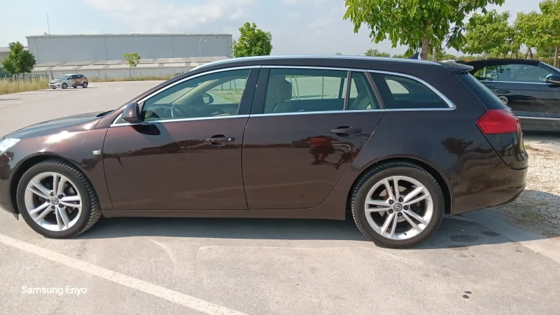 Opel Insignia 1.4 Turbo, снимка 8 - Автомобили и джипове - 52517651