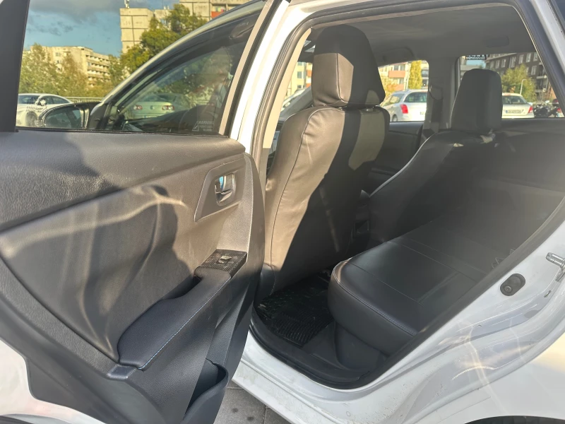 Toyota Auris 1.8 hybrid , снимка 17 - Автомобили и джипове - 52595173