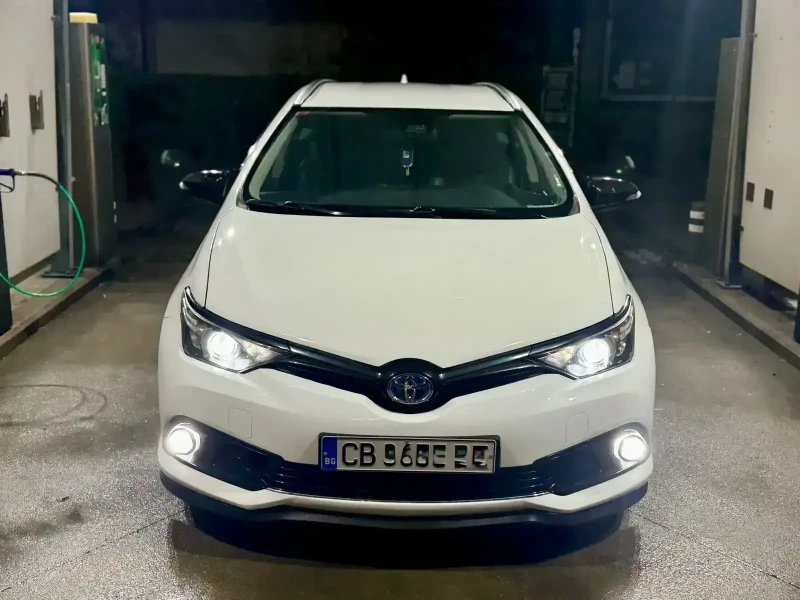 Toyota Auris 1.8 hybrid 