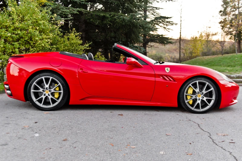 Ferrari California, снимка 4 - Автомобили и джипове - 52433134