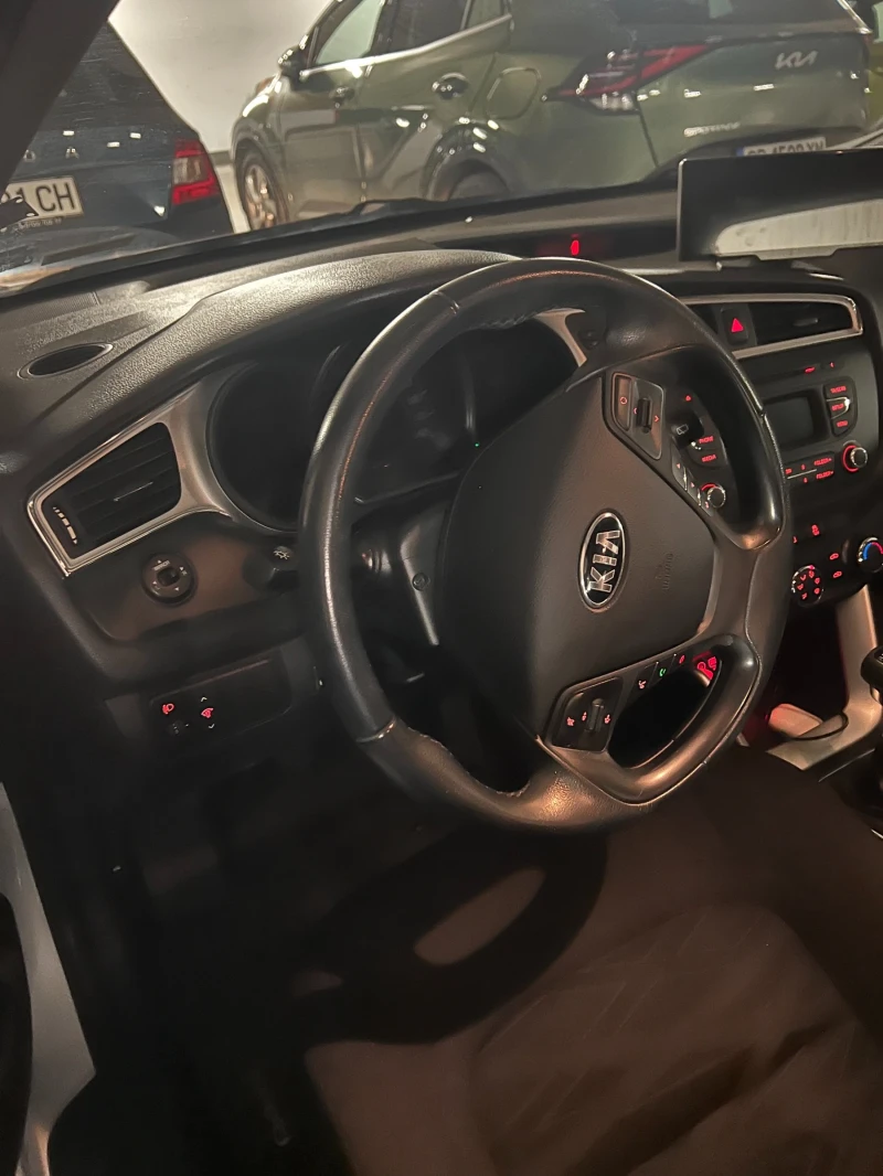Kia Ceed, снимка 9 - Автомобили и джипове - 52647185