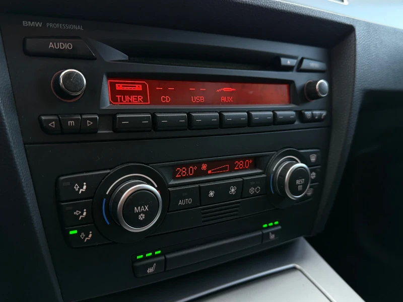 BMW 330 M57 3.0D 231hp , снимка 11 - Автомобили и джипове - 52677164