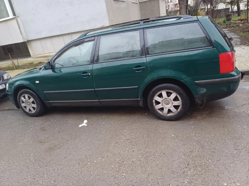 VW Passat 1.8, снимка 3 - Автомобили и джипове - 53500050