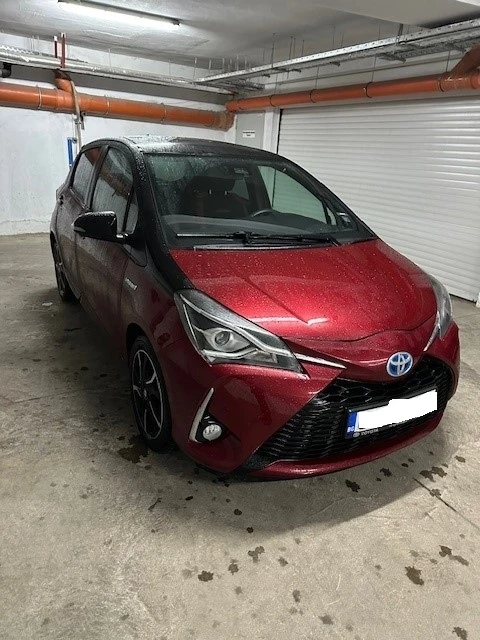 Toyota Yaris Toyota Yaris 1.5 P HYBRID 5D Bi-tone Burgundy - изображение 4