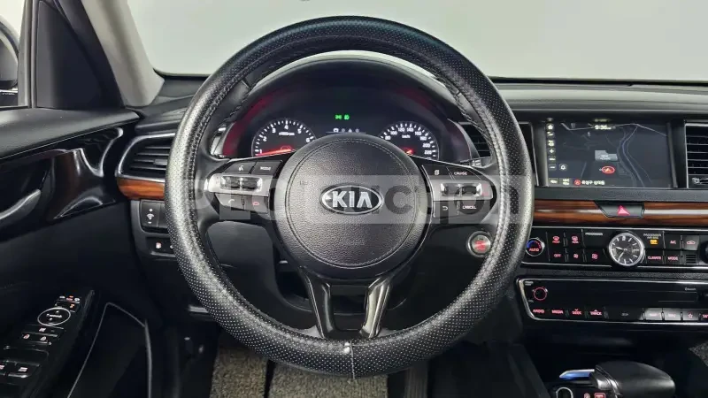 Kia K7, снимка 13 - Автомобили и джипове - 55034945