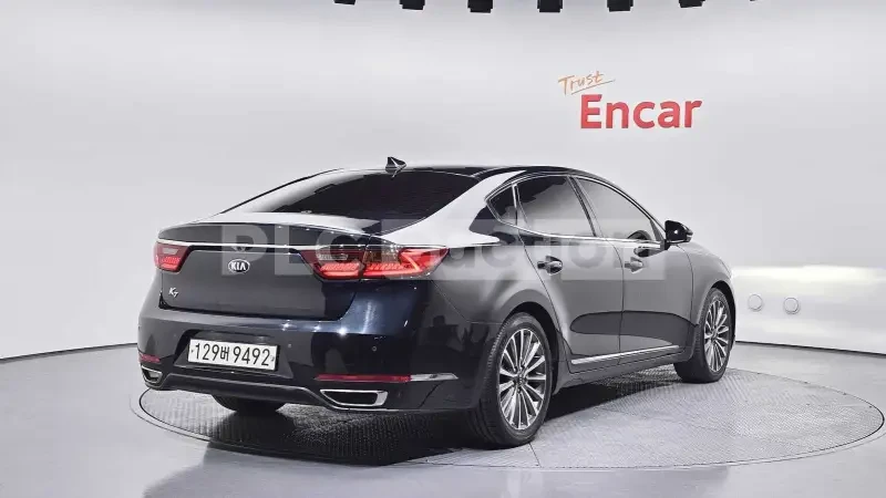 Kia K7, снимка 2 - Автомобили и джипове - 55034945
