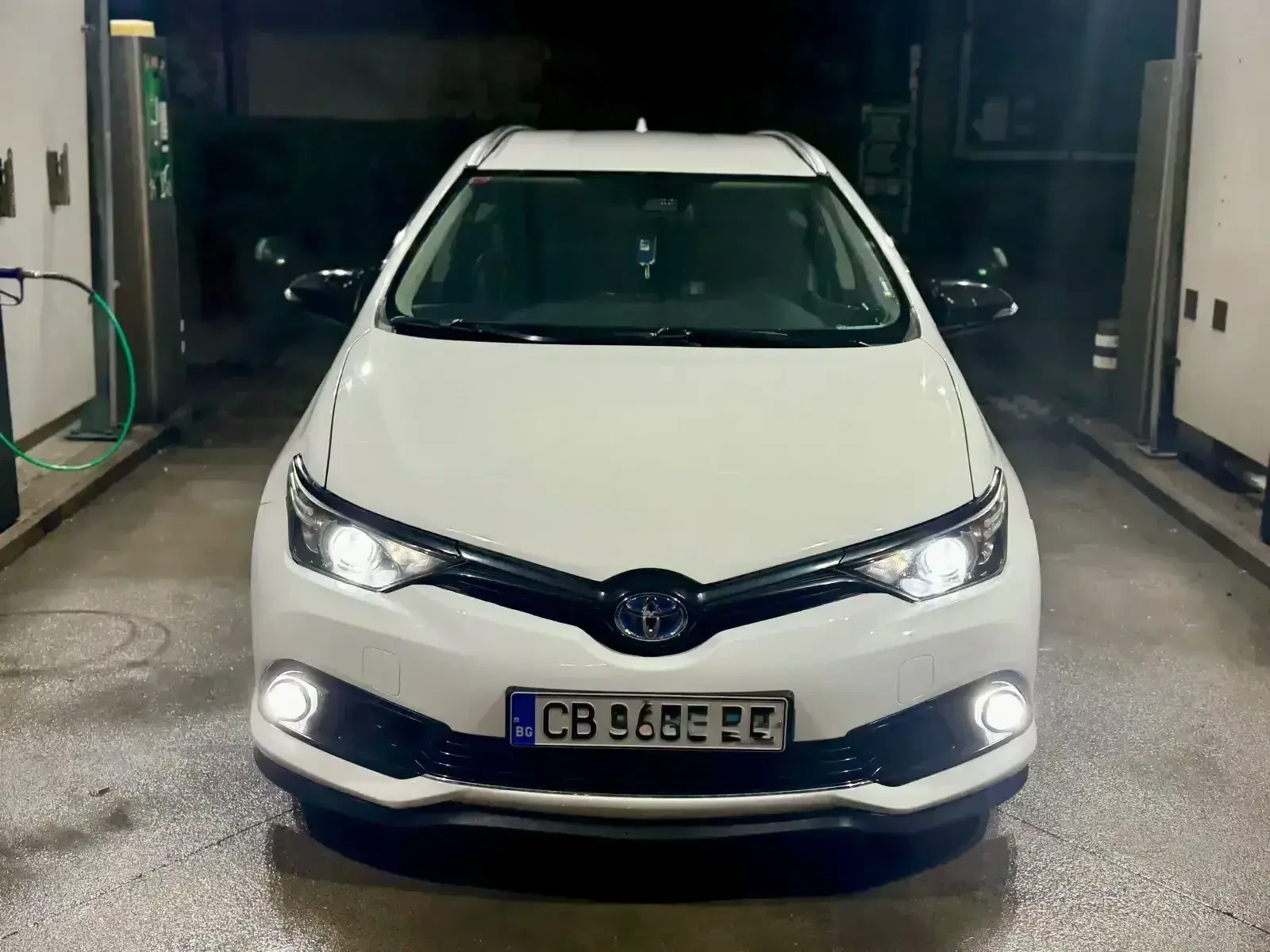 Toyota Auris 1.8 hybrid , снимка 1