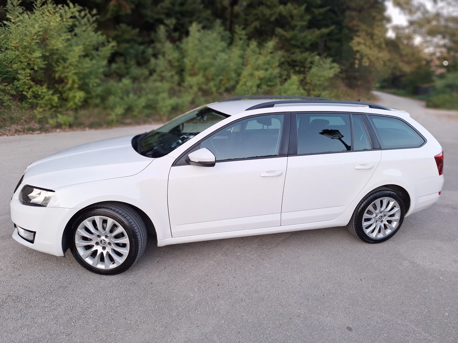 Skoda Octavia 1.6 105 кс. DSG - изображение 4