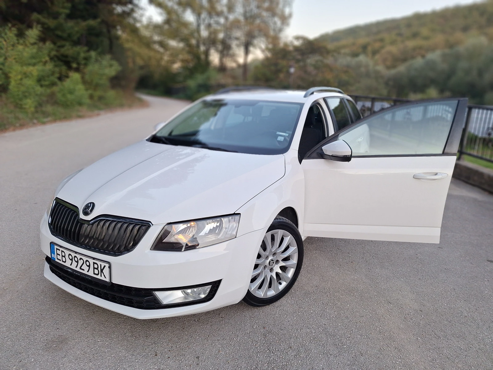 Skoda Octavia 1.6 105 кс. DSG - изображение 3