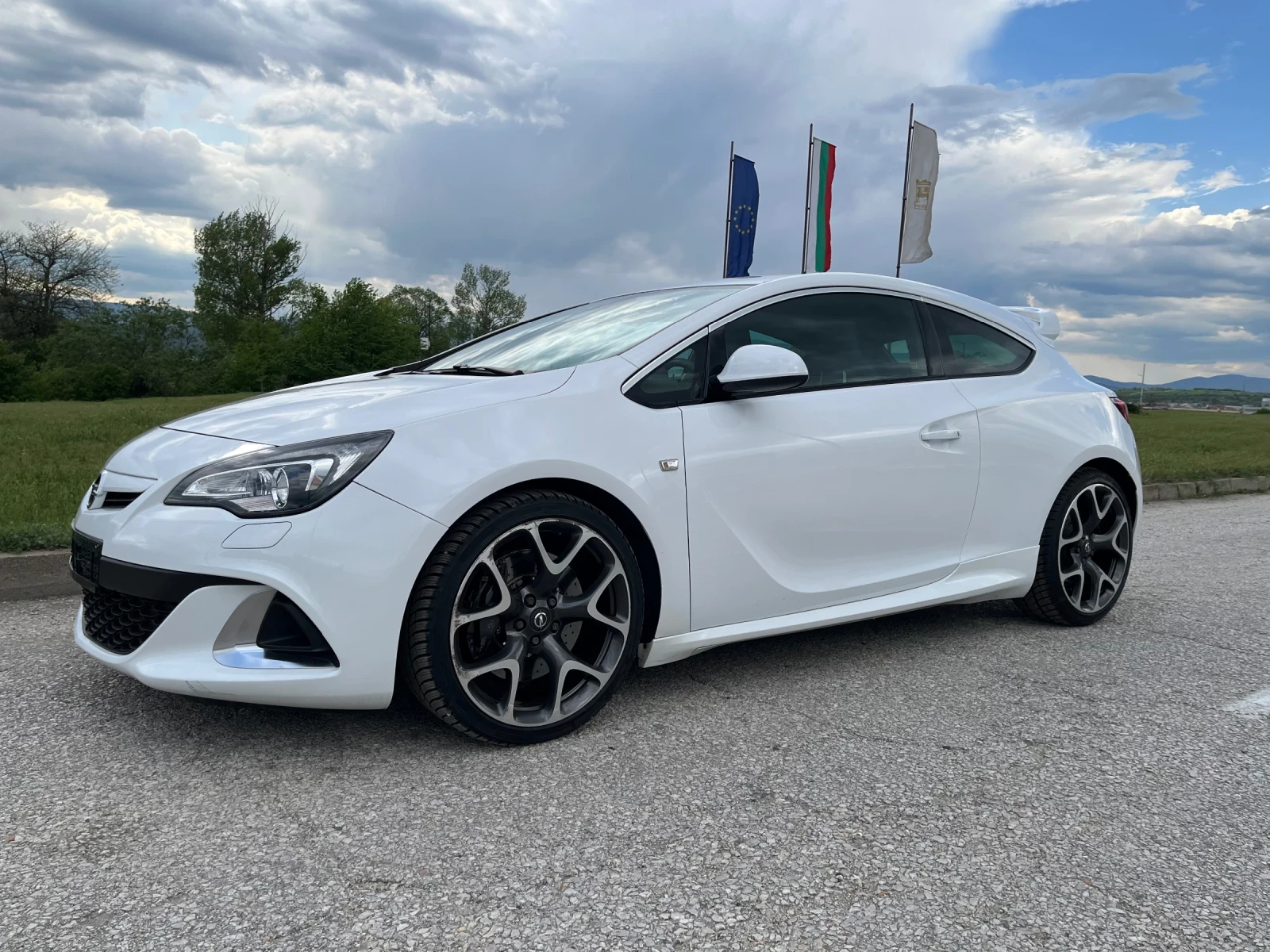 Opel Astra 2.0 Turbo OPC Top - изображение 2