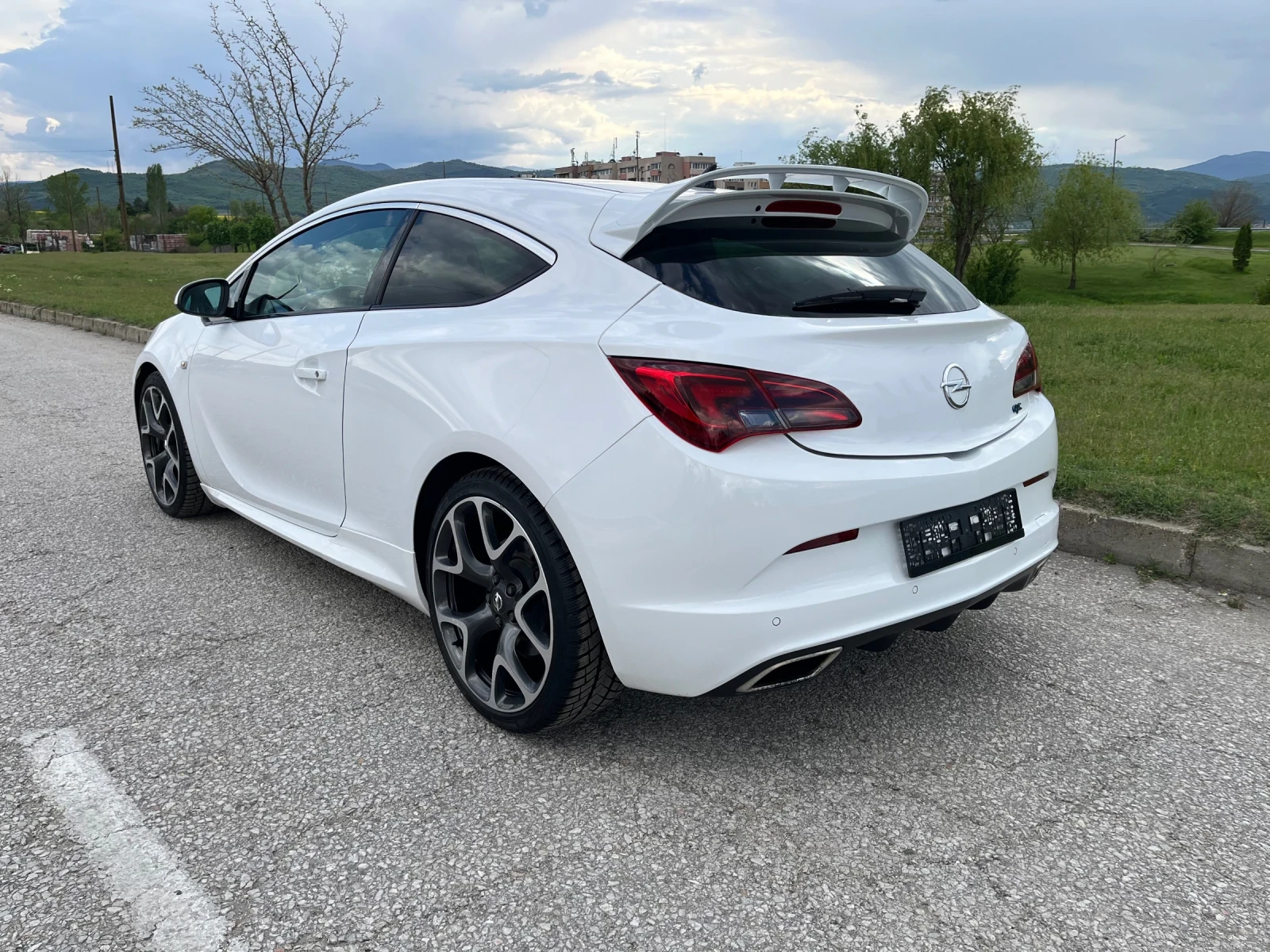 Opel Astra 2.0 Turbo OPC Top - изображение 3