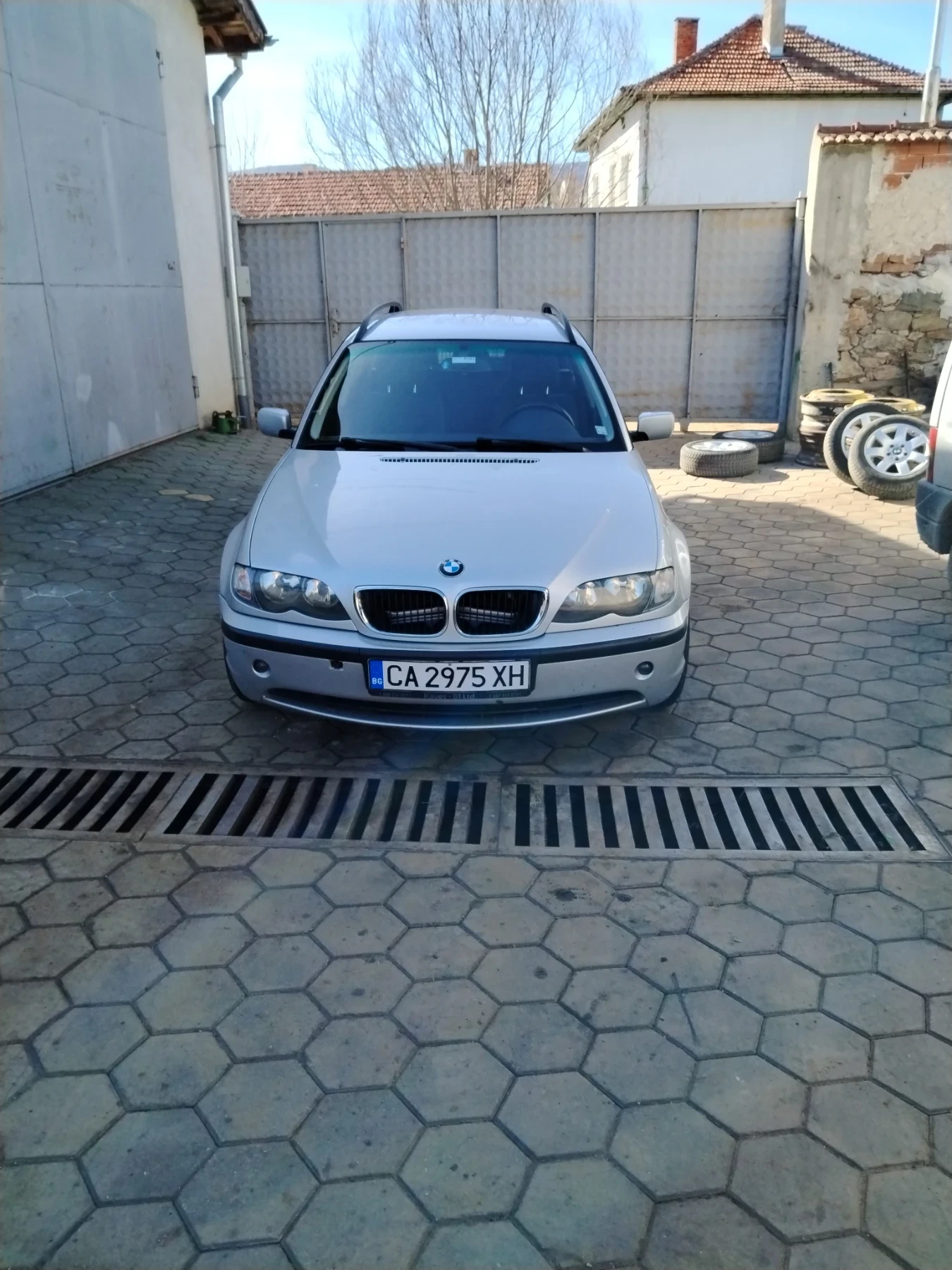 BMW 320  - изображение 2