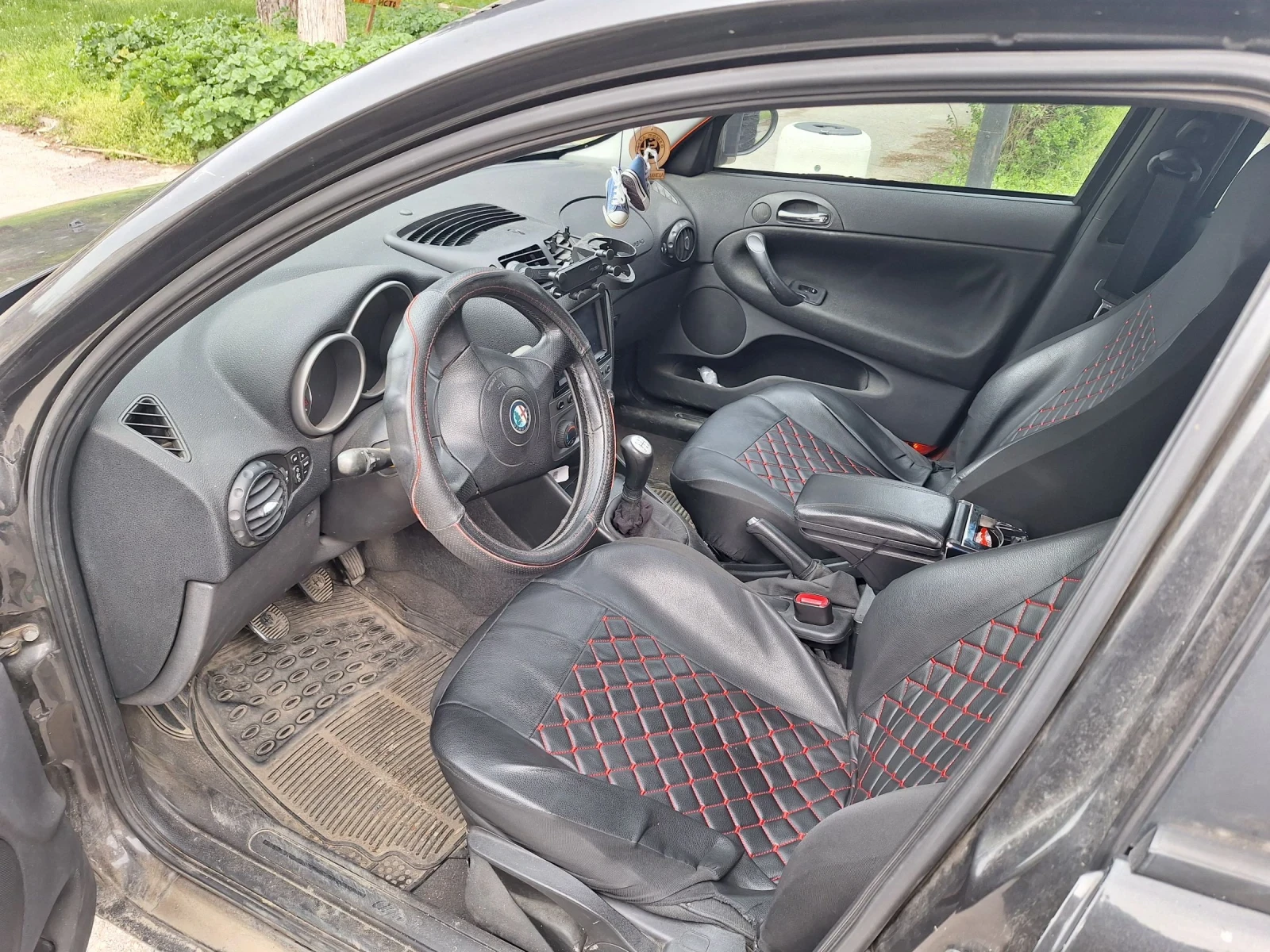 Alfa Romeo 147 1.6 бензин  - изображение 8