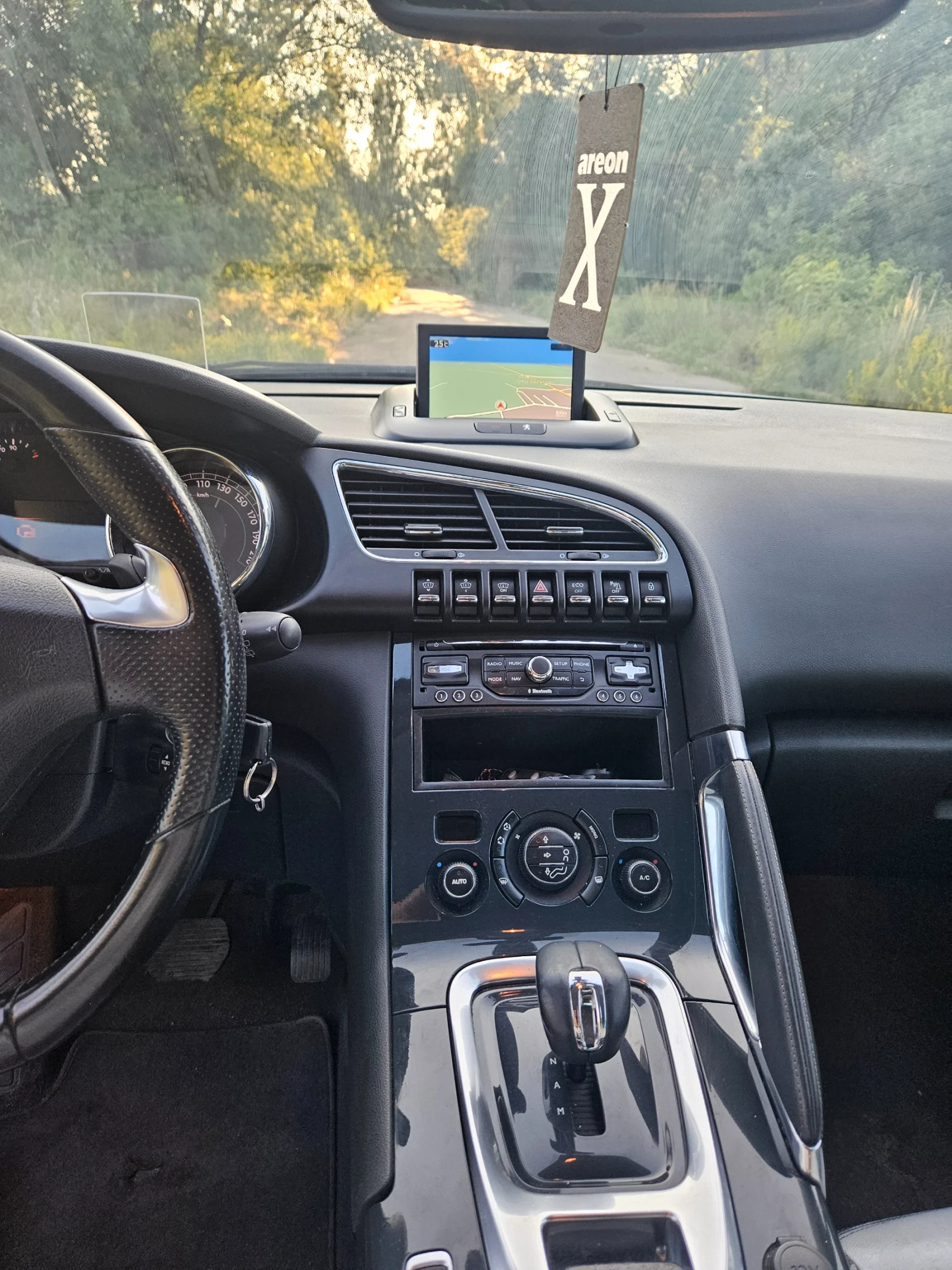 Peugeot 3008 2.0 HDI 4x4 - изображение 7